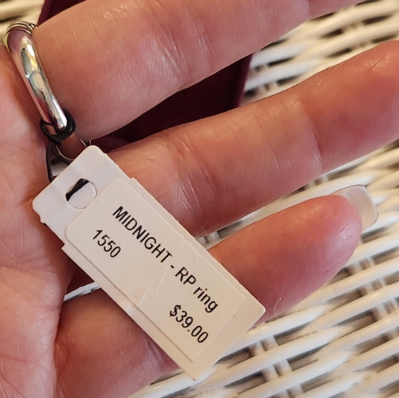 Beautiful  chunky ring , checkerboard faceted, silver tone.. great design.. - Picture 7 of 9